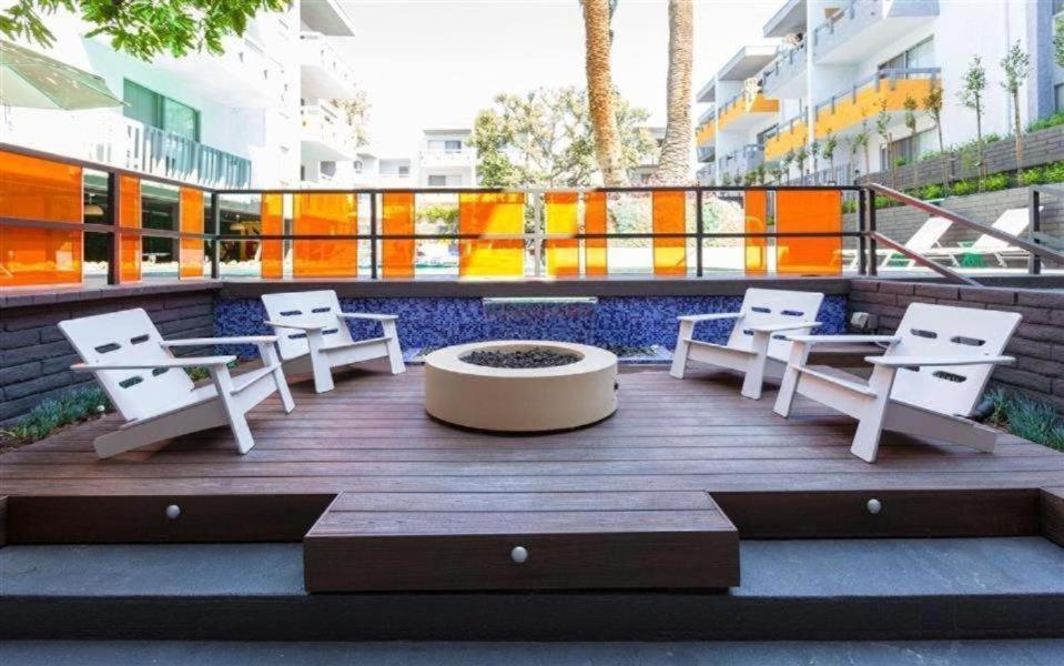 Charming Hollywood Condo With Pool & Balcony Los Angeles Exterior photo